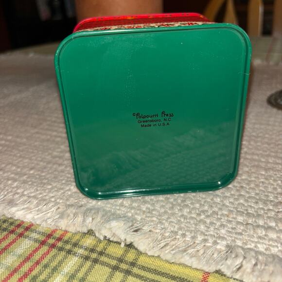Vintage Christmas Tin Square Red Potpourri Press Collectible Disposable Coaster - Picture 5 of 10